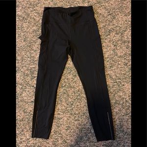 LULULEMON - Seep Up Tight - Size 6